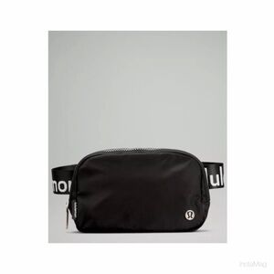 NEW Lululemon Everywhere Belt Bag 1L Black & White